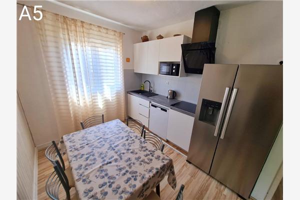 Apartment A5, for 7 persons