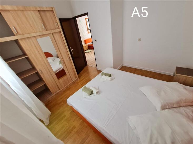 Apartment A5, for 7 persons