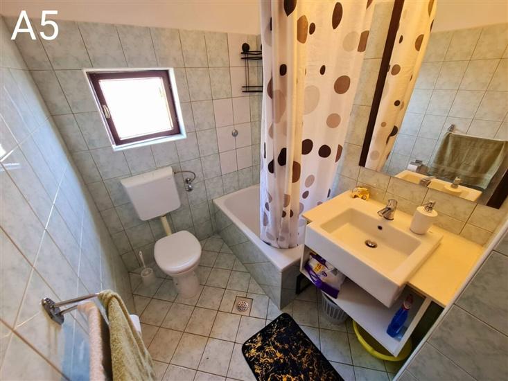 Apartment A5, for 7 persons