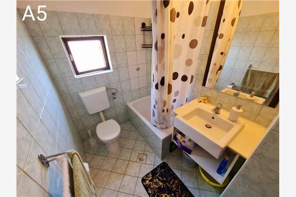 Apartment A5, for 7 persons