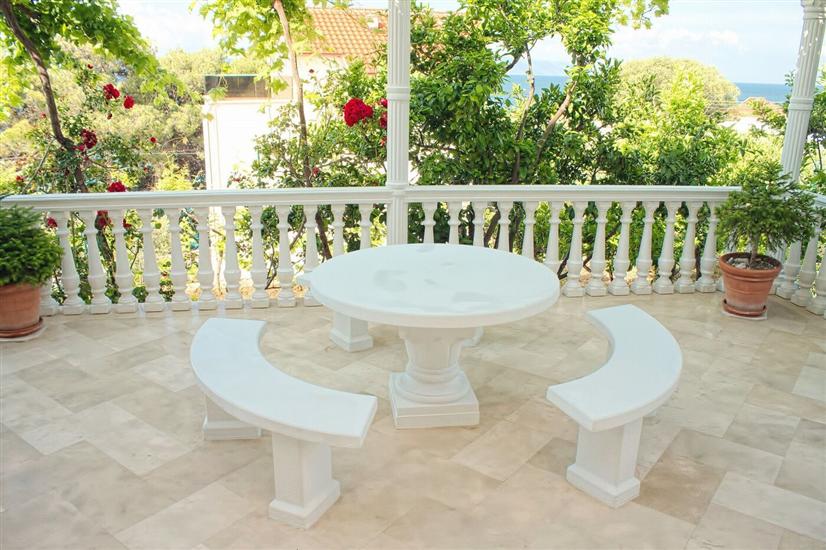 Apartment A1, for 9 persons