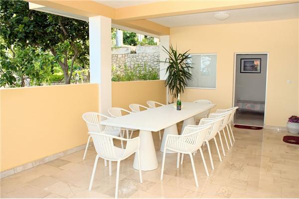 Apartment A1, for 9 persons