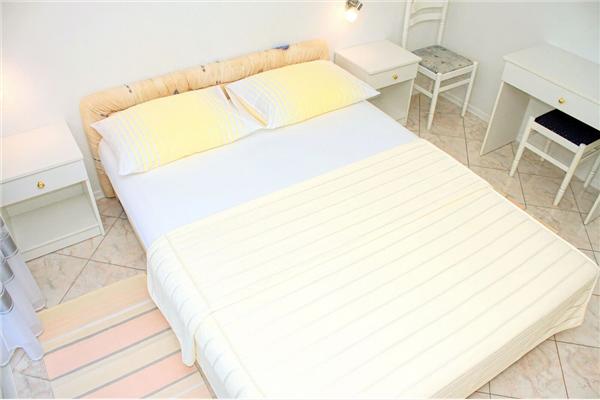 Apartment A1, for 9 persons