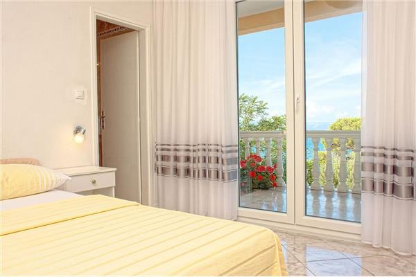 Apartment A1, for 9 persons