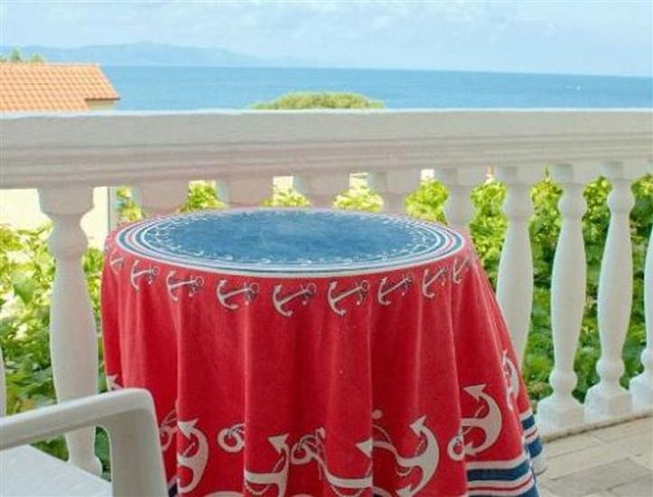 Apartment A2, for 6 persons