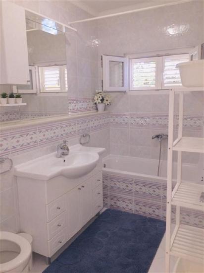 Apartment A2, for 6 persons