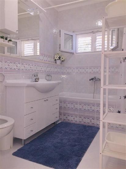 Apartment A2, for 6 persons