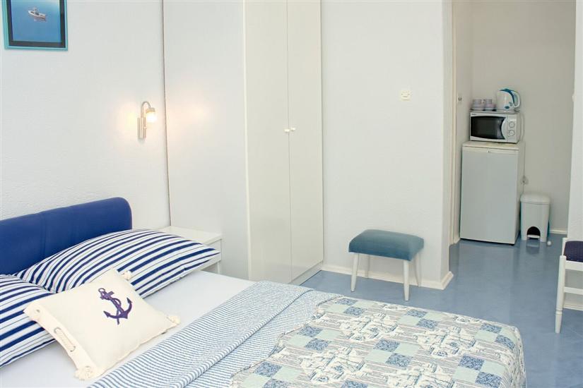 Room S4, for 2 persons