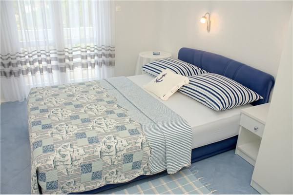 Room S4, for 2 persons