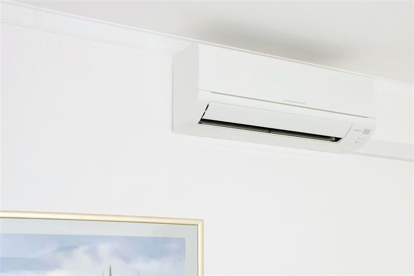 Room S5, for 3 persons