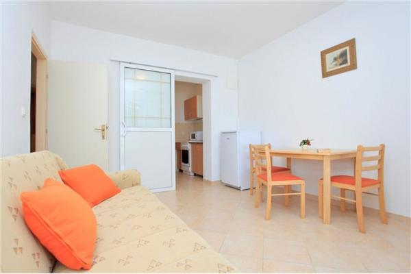 Apartment A1, for 8 persons