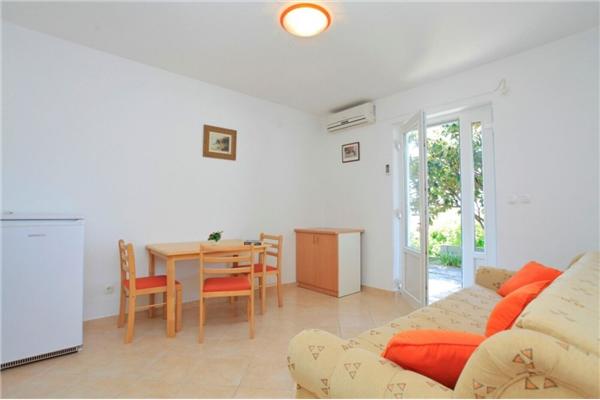 Apartment A1, for 8 persons