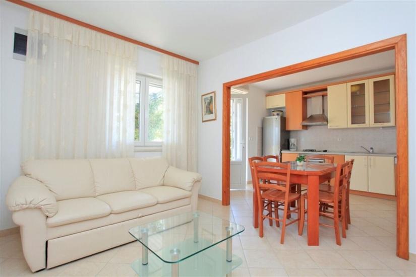 Apartment A1, for 8 persons