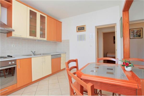 Apartment A1, for 8 persons