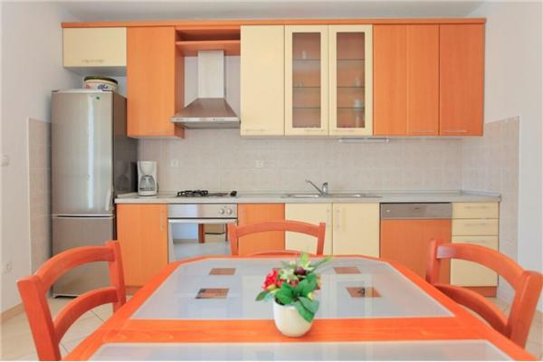 Apartment A1, for 8 persons