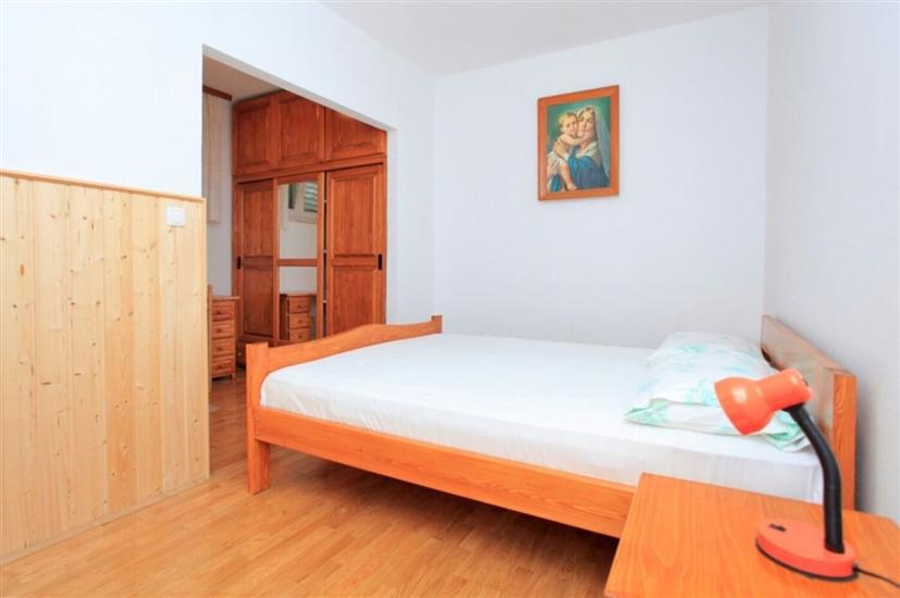 Apartment A1, for 8 persons