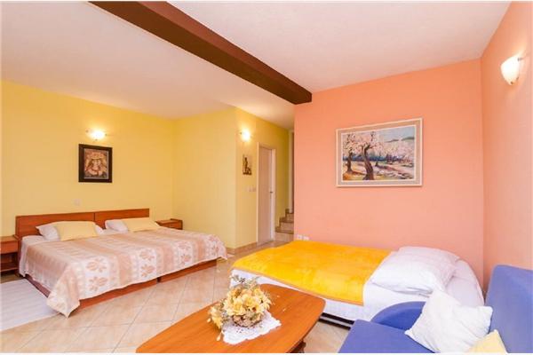 Apartment A1, for 3 persons