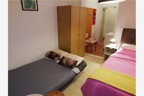 Apartment A1, for 5 persons