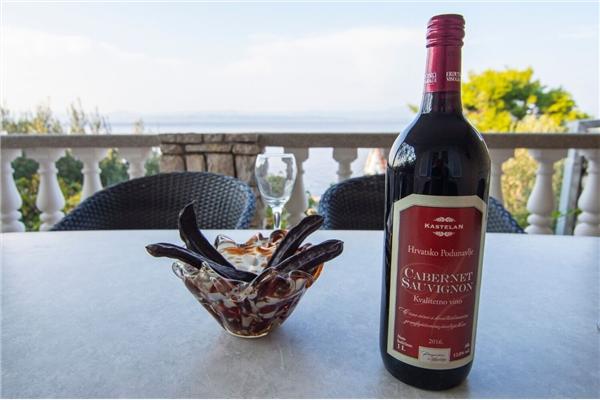 Apartment A1, for 6 persons