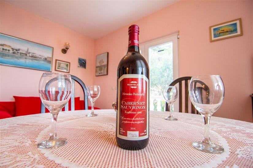 Apartment A1, for 6 persons