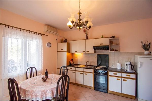 Apartment A1, for 6 persons