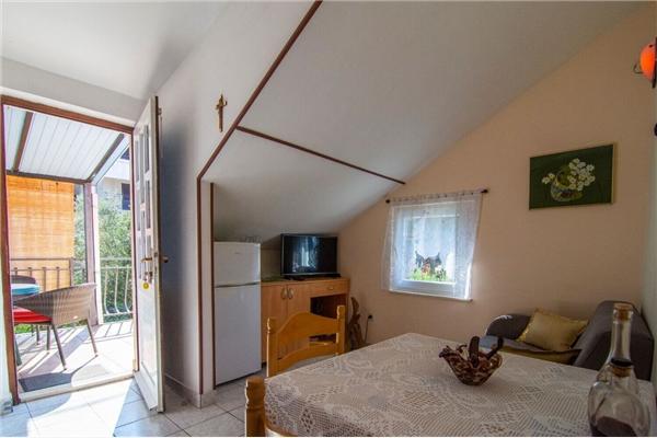 Apartment A2, for 3 persons