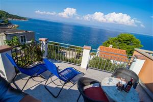 Apartment - Stomorska - island Solta