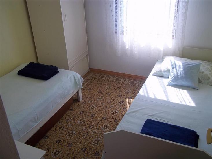 Apartment A1, for 5 persons