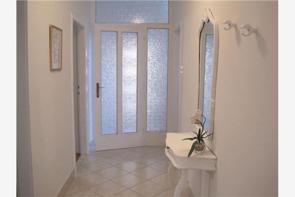 Apartment A1, for 5 persons