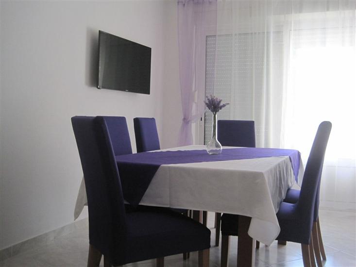 Apartment A1, for 5 persons