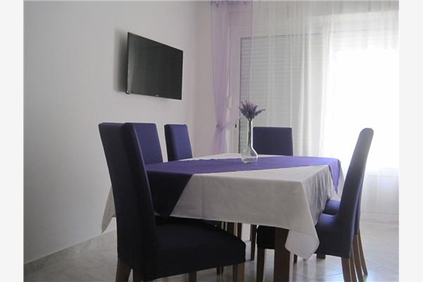Apartment A1, for 5 persons