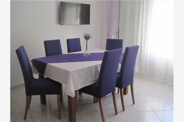 Apartment A1, for 5 persons