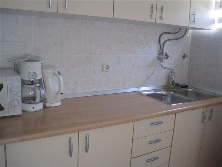 Apartment A1, for 5 persons