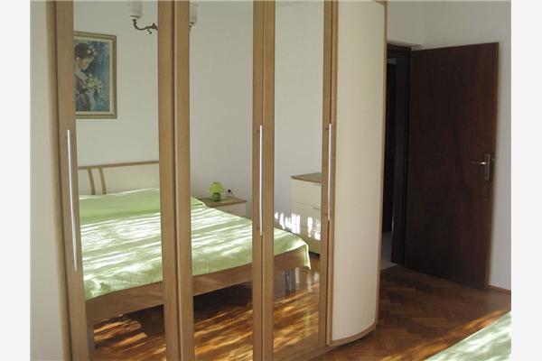 Apartment A1, for 5 persons