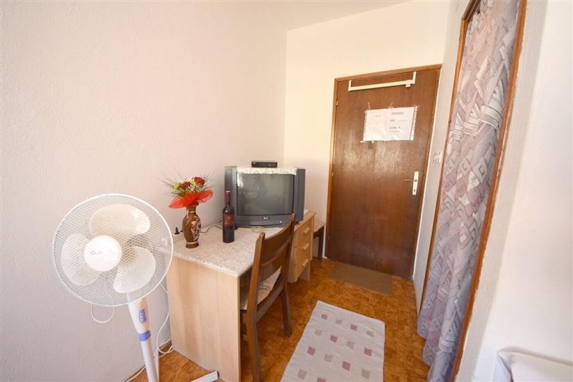 Room S1, for 2 persons