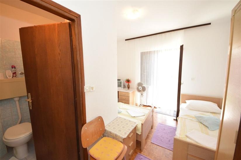 Room S3, for 2 persons