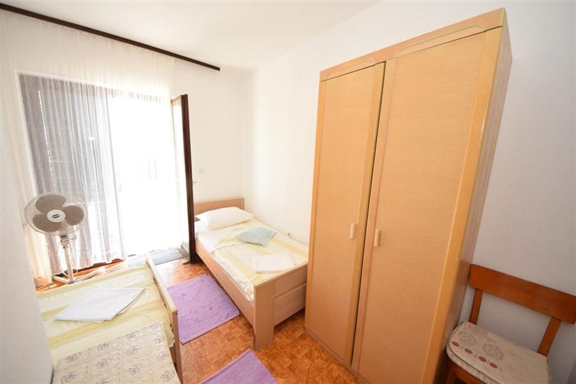 Room S3, for 2 persons