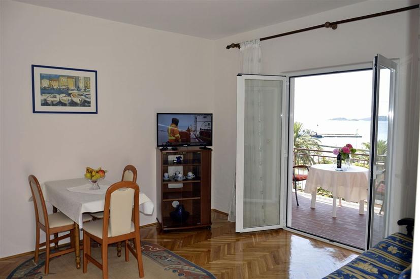 Apartment A4, for 3 persons