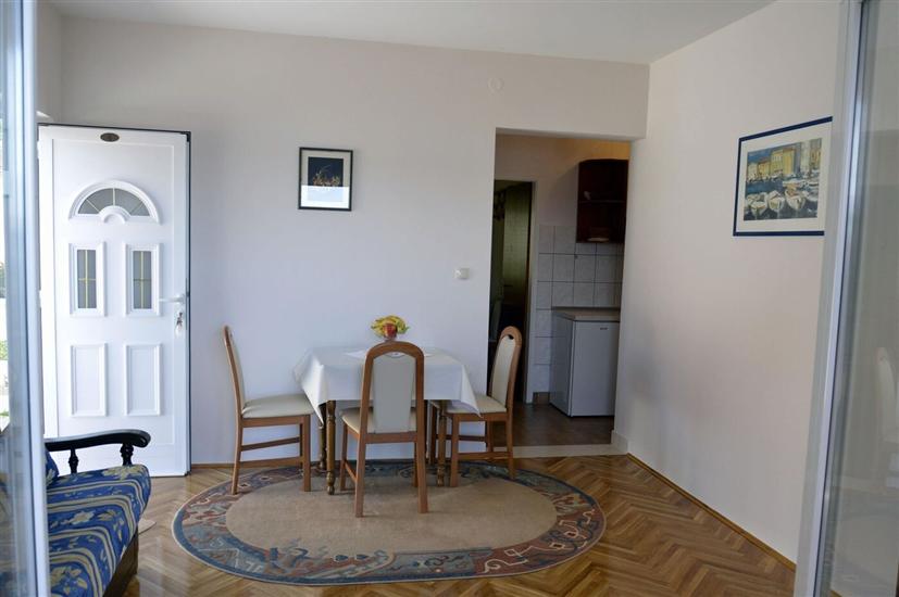 Apartment A4, for 3 persons
