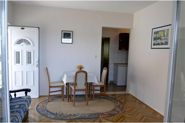 Apartment A4, for 3 persons