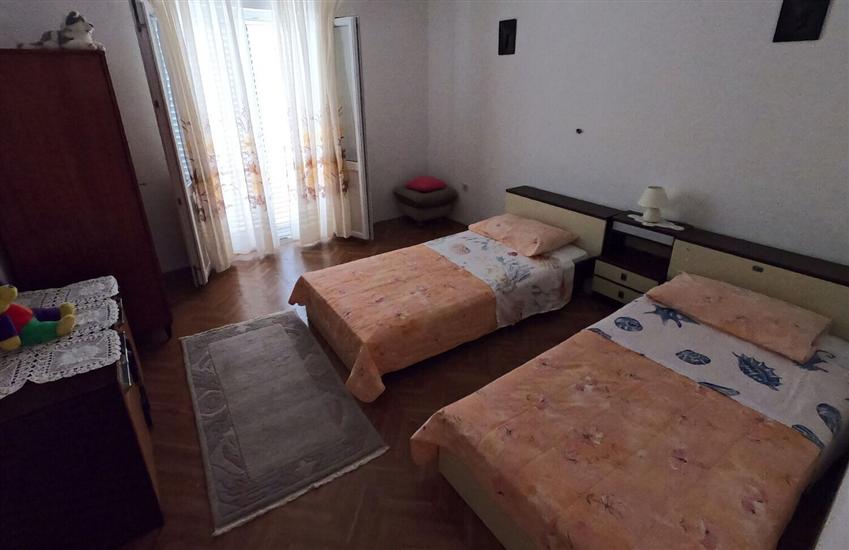 Apartment A1, for 6 persons