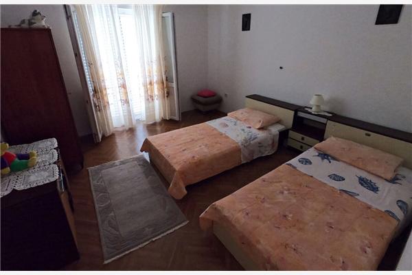 Apartment A1, for 6 persons