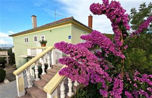 Apartment - Sutomiscica - island Ugljan