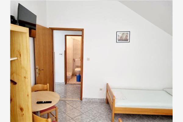 Apartment A1, for 7 persons