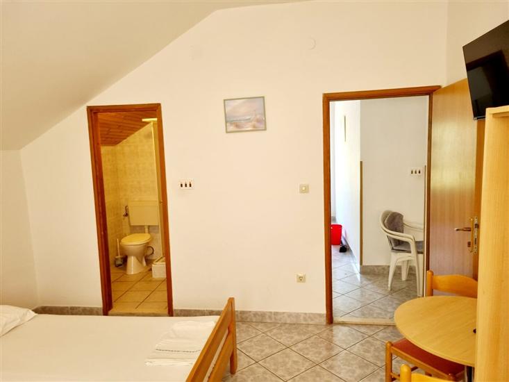 Apartment A1, for 7 persons