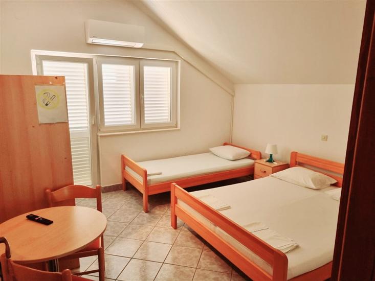 Apartment A1, for 7 persons