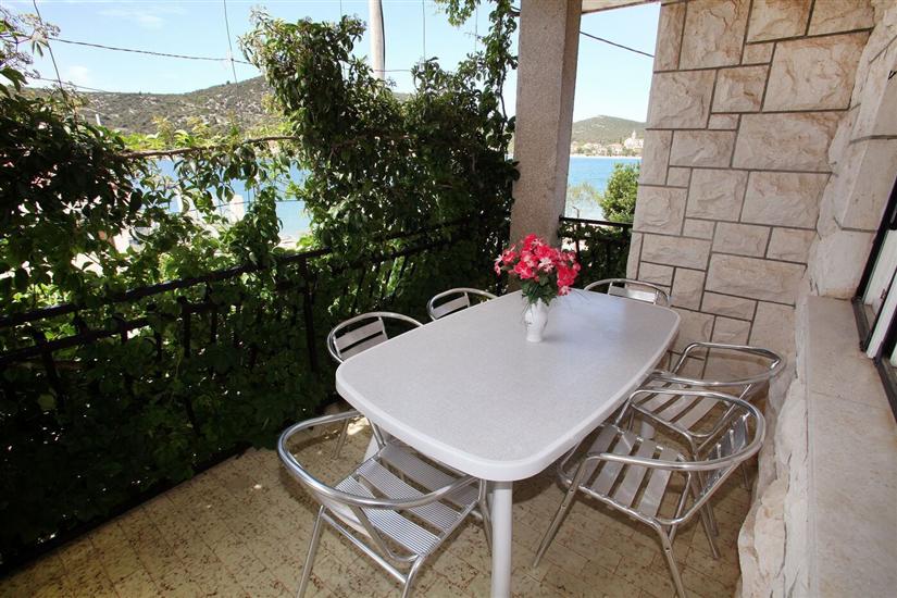 Apartment A1, for 6 persons