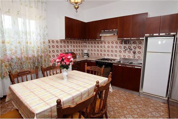 Apartment A1, for 6 persons