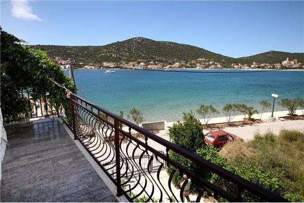 Apartment A2, for 6 persons