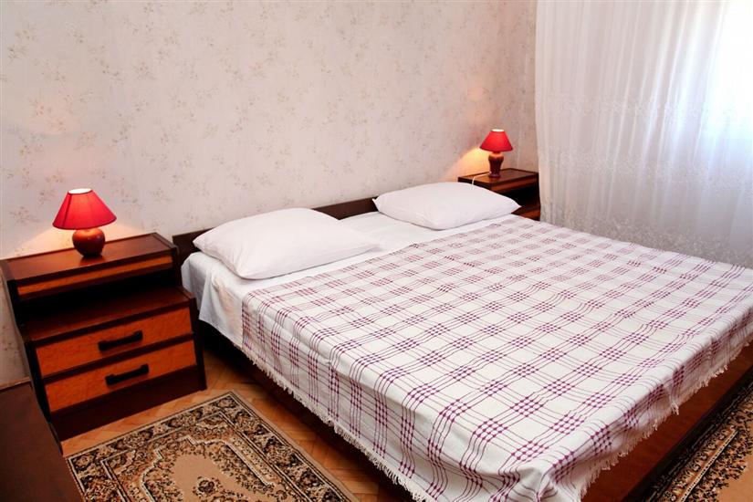 Apartment A2, for 6 persons